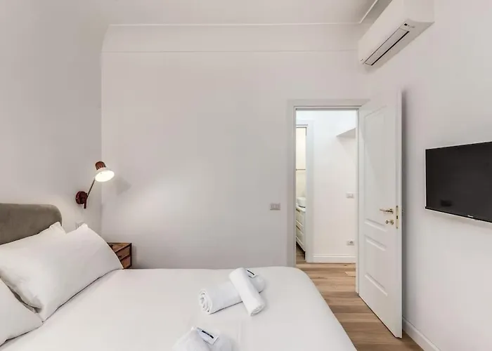 3 Bedroom Via Genova Monti Area Appartement *