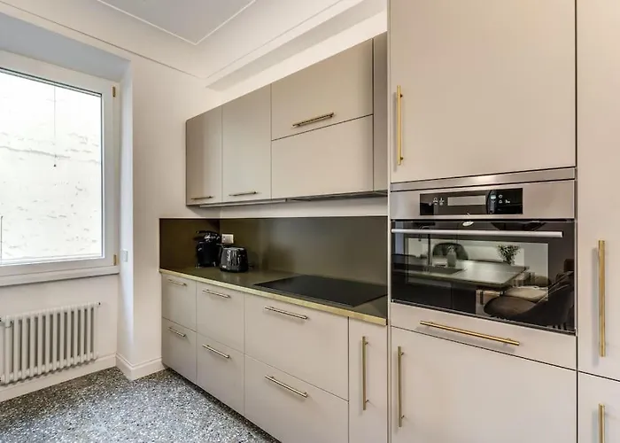 Appartement 3 Bedroom Via Genova Monti Area *
