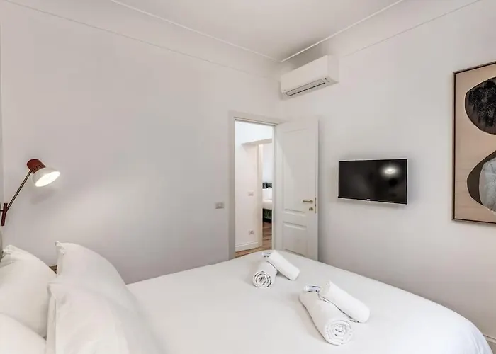 3 Bedroom Via Genova Monti Area Rome