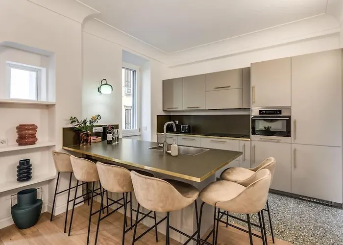 3 Bedroom Via Genova Monti Area