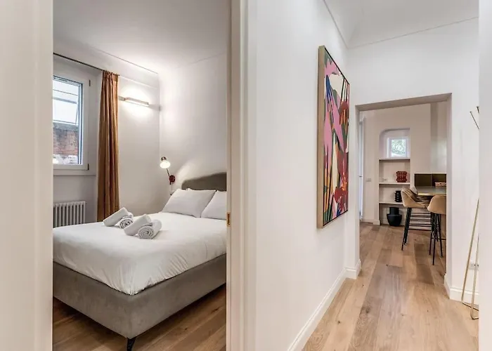 3 Bedroom Via Genova Monti Area Appartement *