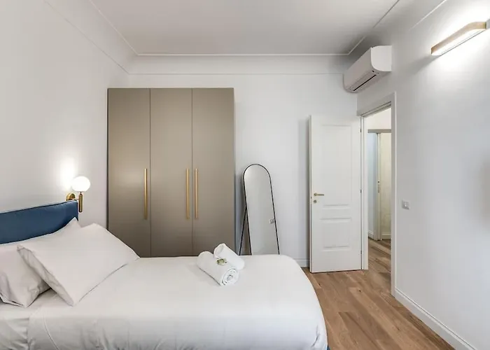 3 Bedroom Via Genova Monti Area Appartement *