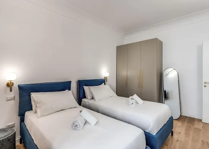 3 Bedroom Via Genova Monti Area Appartement *