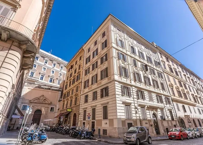 3 Bedroom Via Genova Monti Area Appartement Rome