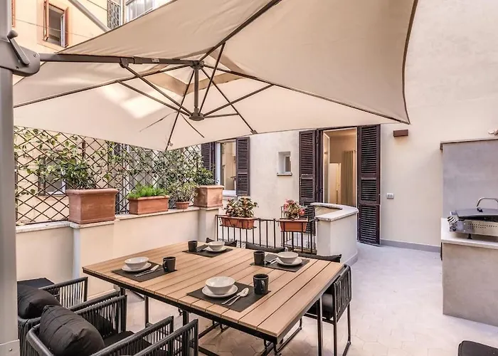 3 Bedroom Via Genova Monti Area Appartement