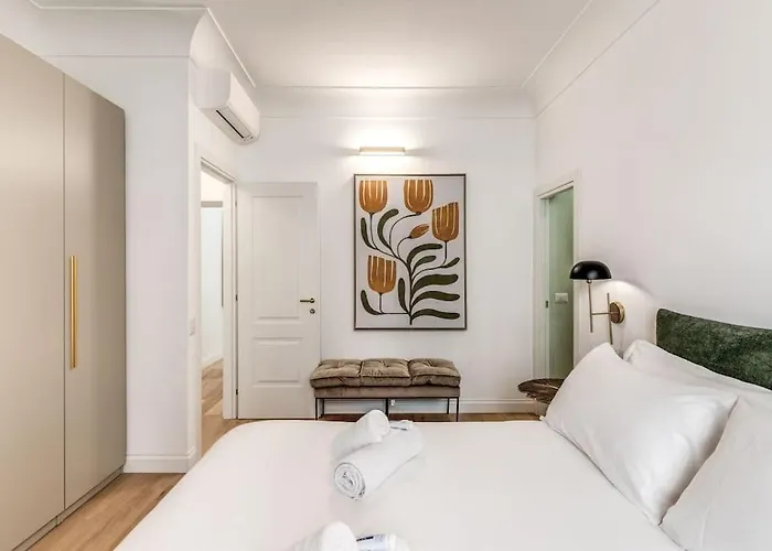 3 Bedroom Via Genova Monti Area Appartement